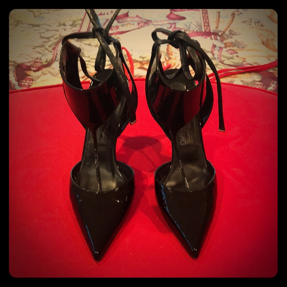 Salvatore Ferragamo patent leather pump